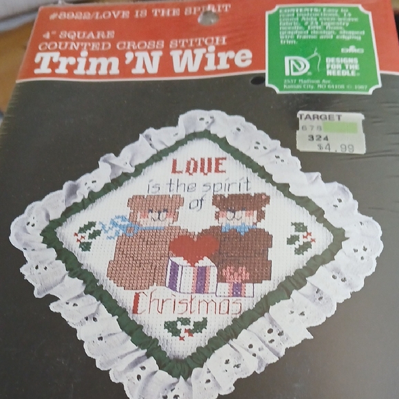 Christmas Cross Stitch Kit - Brown and White - Picture 1 of 7